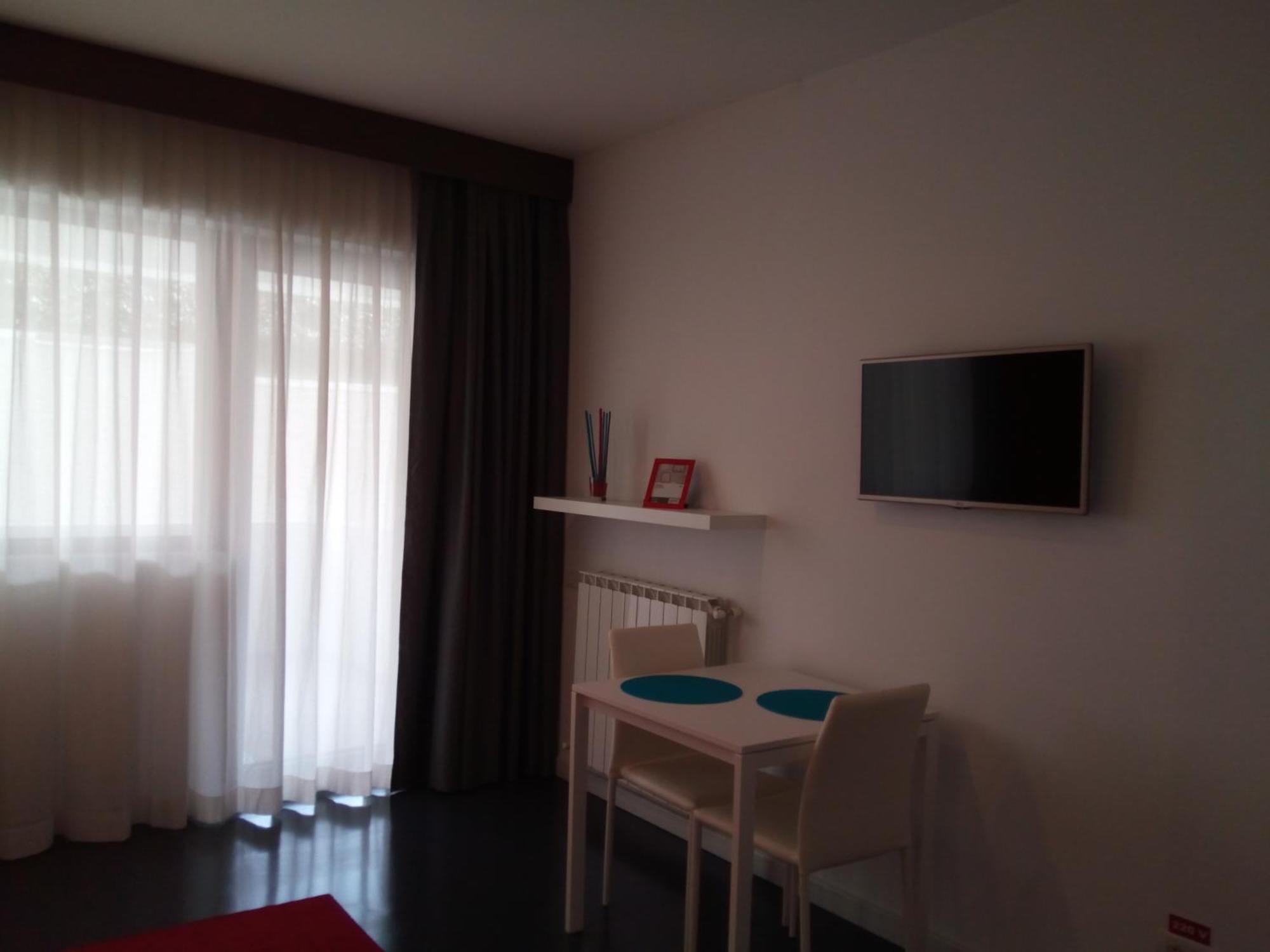 Living Aparthotel Bucarest Habitación foto