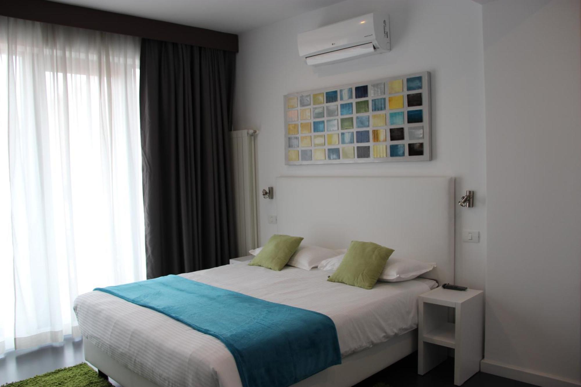 Living Aparthotel Bucarest Habitación foto